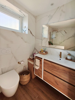 reforma completa de baño en donostia con cambio de bañera por ducha a ras de suelo